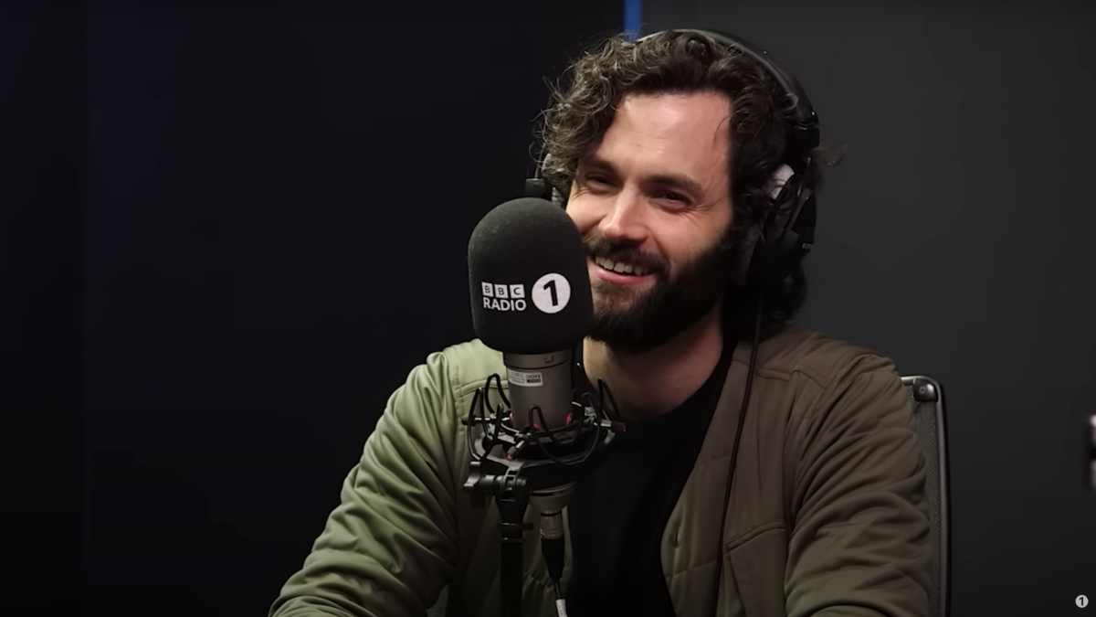 watch-penn-badgley-argue-with-radio-callers-over-their-unpopular-opinions