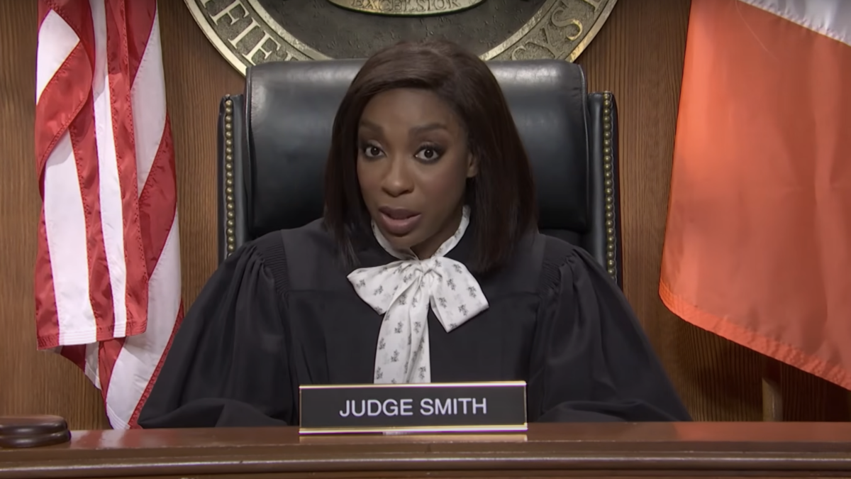 snl-goes-off-the-rails-with-bizarre-and-funny-jury-duty-sketch