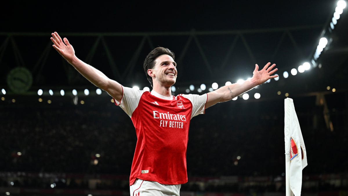 How To Watch Arsenal Vs. Manchester City In The EFL Cup Final Online For Free