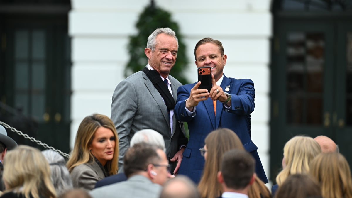 White House Launches Mobile App, Includes Live Feeds And ICE Reporting Line