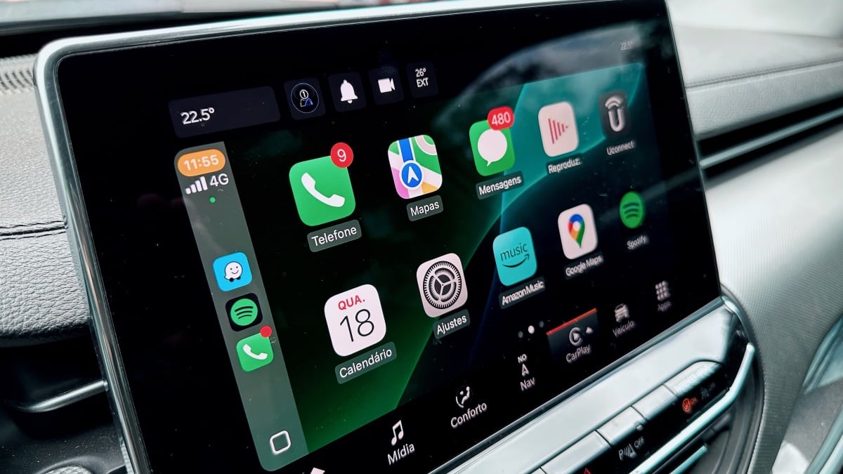 openai-launches-chatgpt-voice-in-carplay,-but-its-missing-one-crucial-feature