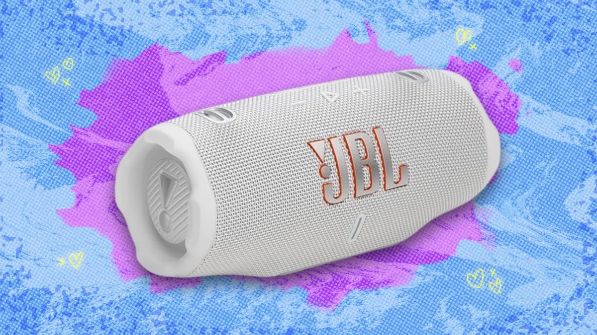 The JBL Charge 6 Is Now 20% Off —  Score One Of Our Favorite Bluetooth Speakers For $159.95 At Amazon