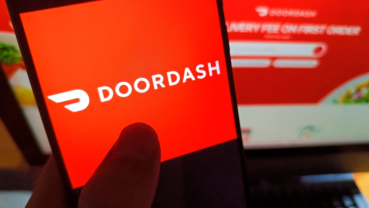 doordash-will-pay-for-your-saturday-college-football-watch-party-—-and-might-just-give-you-a-dodge-charger