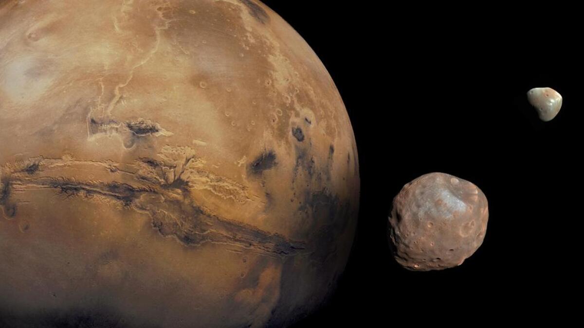 watch-japan-launch-the-first-ever-mars-bound-mission-designed-to-come-back